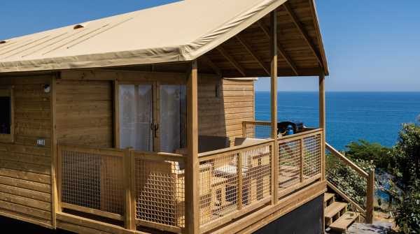 ECOLODGE sobre pilars amb aigua i sanitaris (5/7pers.) Model 2019