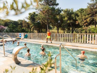 6-les-criques-de-porteil-carousselle-piscine 6-les-criques-de-porteil-carousselle-piscine