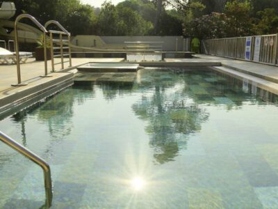 9-les-criques-de-porteil-carousselle-piscine 9-les-criques-de-porteil-carousselle-piscine